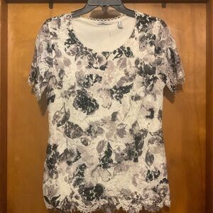 *FREE Per Item Purchase* Issac Mizrahi Size S Floral Lace Top
